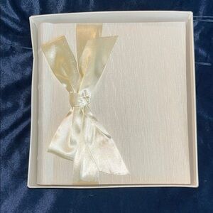 C. R. Gibson Photo safe magnetic page album